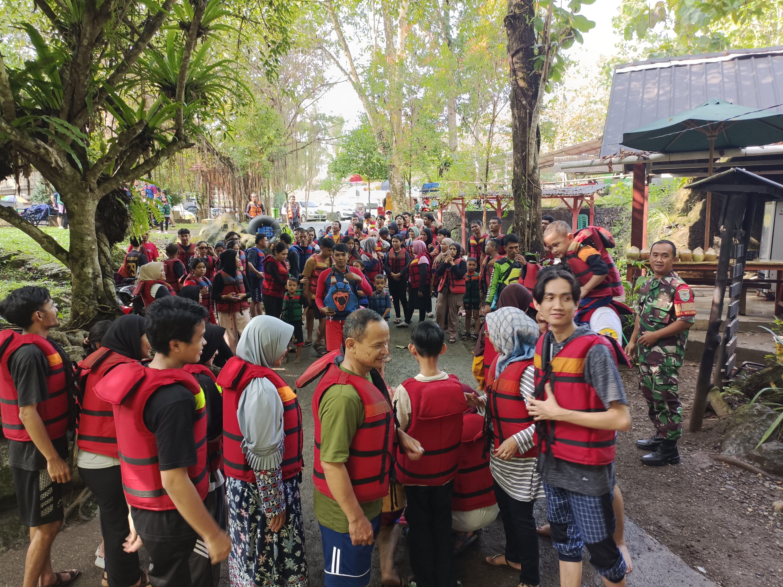 Pengunjung Citumang Body Rafting Selama Liburan Sekolah Naik 20% 