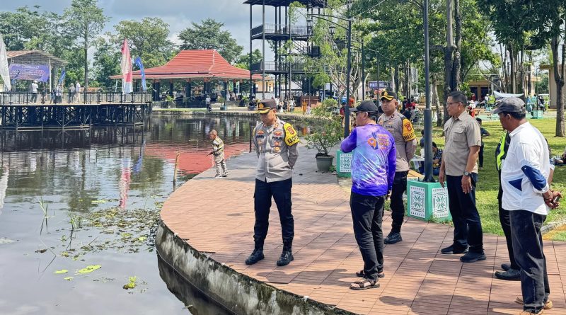 Kapolres Musi Rawas Turun Langsung Pantau Situasi dan Kondisi,Pastikan Gereja, Pos Pam dan Objek Wisata Aman