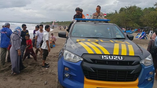 Anggota Polres Tasik Tewas Usai Selamatkan Wisatawan yang Tenggelam di Pantai Pangandaran