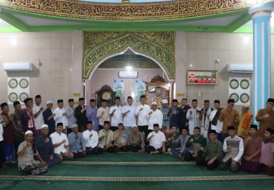Wali Kota Lubuk Linggau dan Jajaran Safari Ramadhan di Masjid Anniyaturohim
