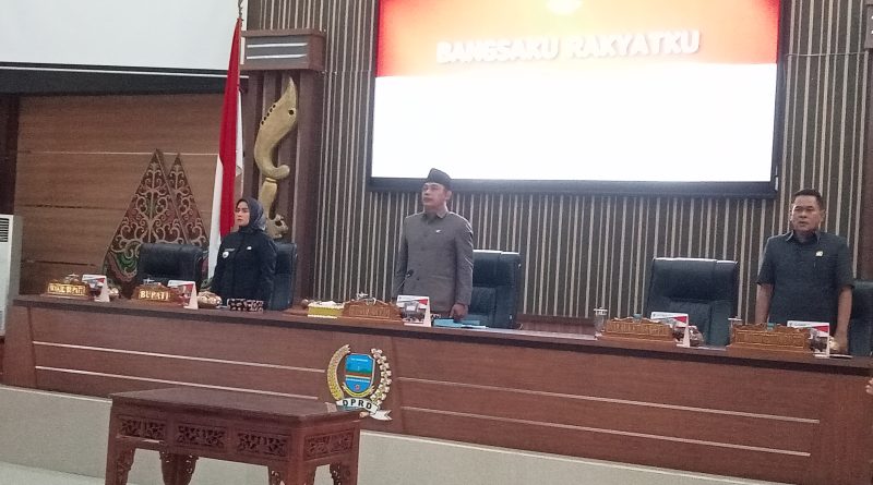 Bupati Pangandaran Sampaikan Apresiasi atas Rekomendasi DPRD terhadap LKPJ 2024